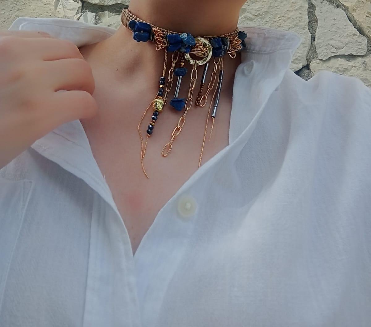 Mavi Choker