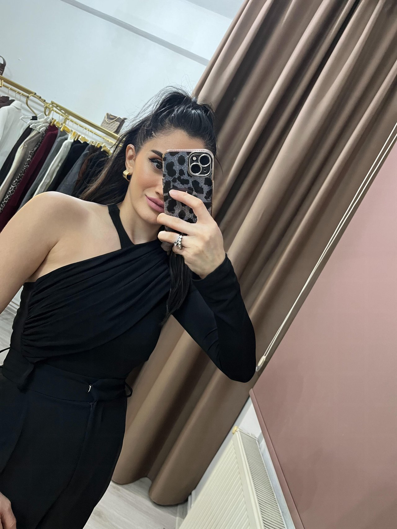 Omuz Detaylı Siyah Body