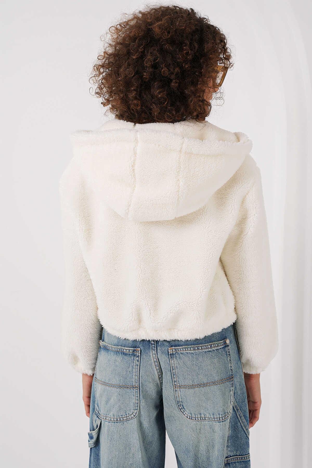 Kapüşonlu Peluş Crop Ceket Ekru - Marcoroni