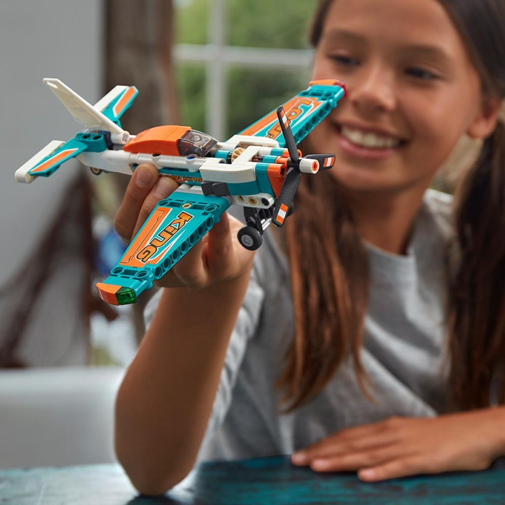 LEGOLEGO® Technic Yarış Uçağı 42117