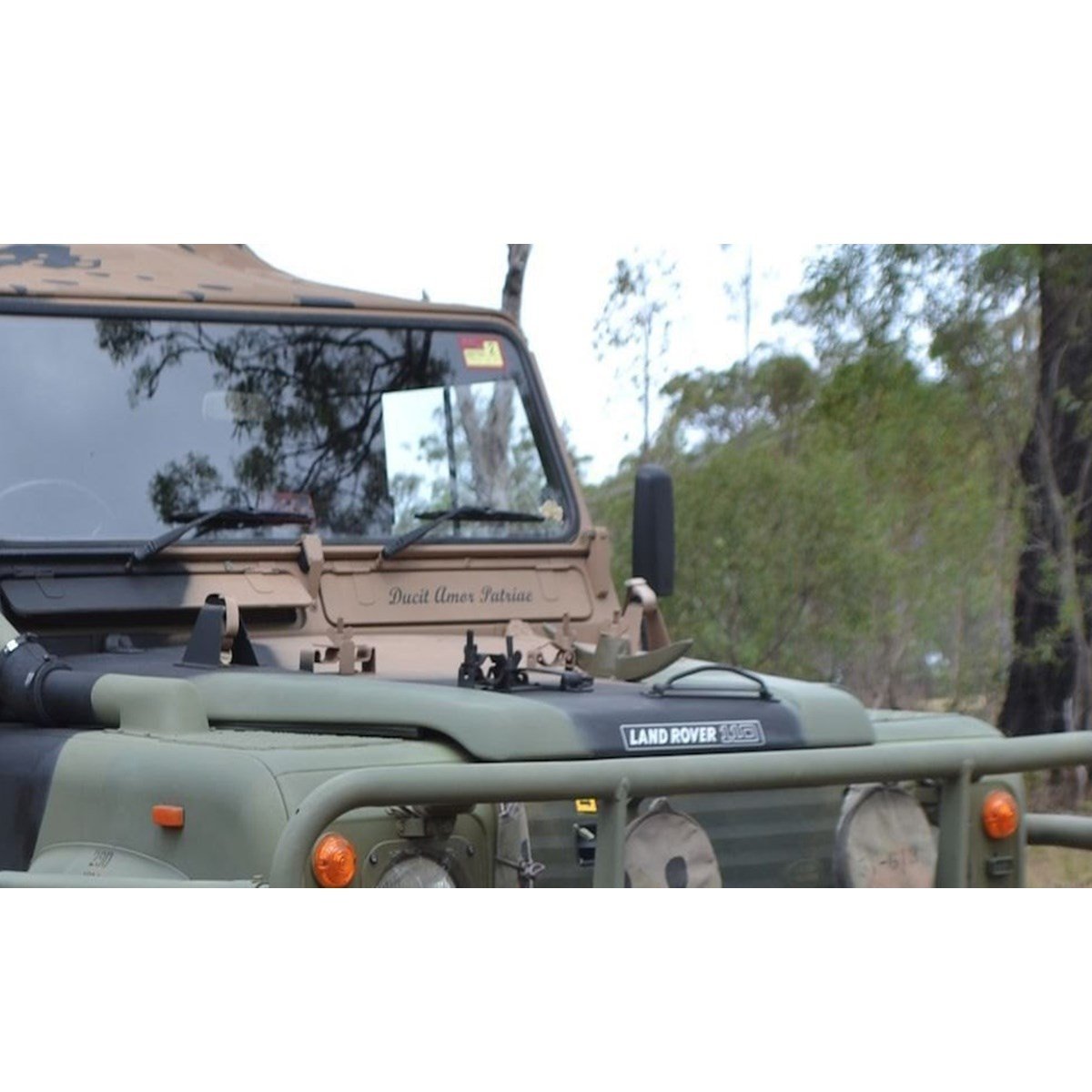 Land Rover Defender Land Rover 110 Yazı MUC2003