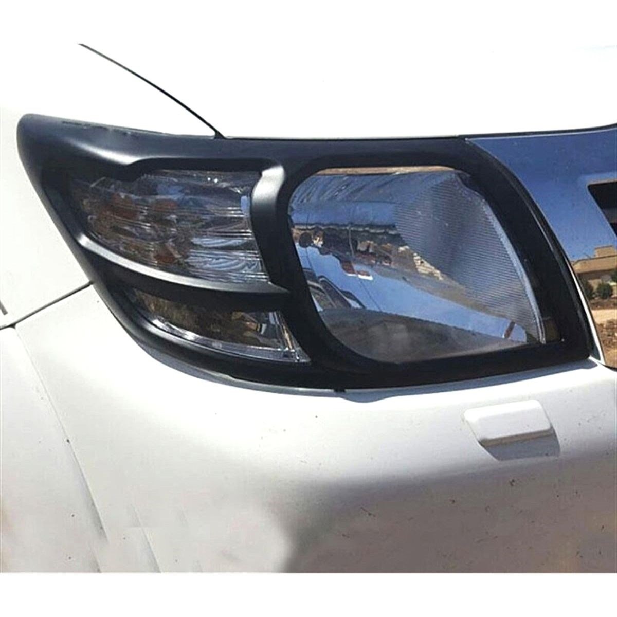Toyota Hilux Vigo ön Far Çerçeve Seti Siyah 2012-2014