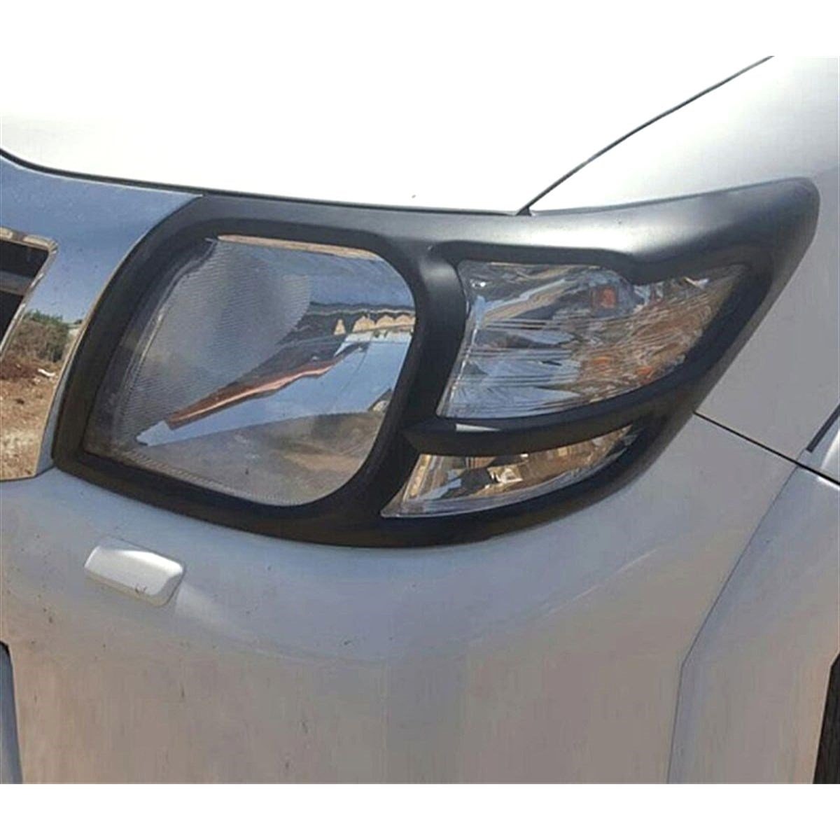 Toyota Hilux Vigo ön Far Çerçeve Seti Siyah 2012-2014