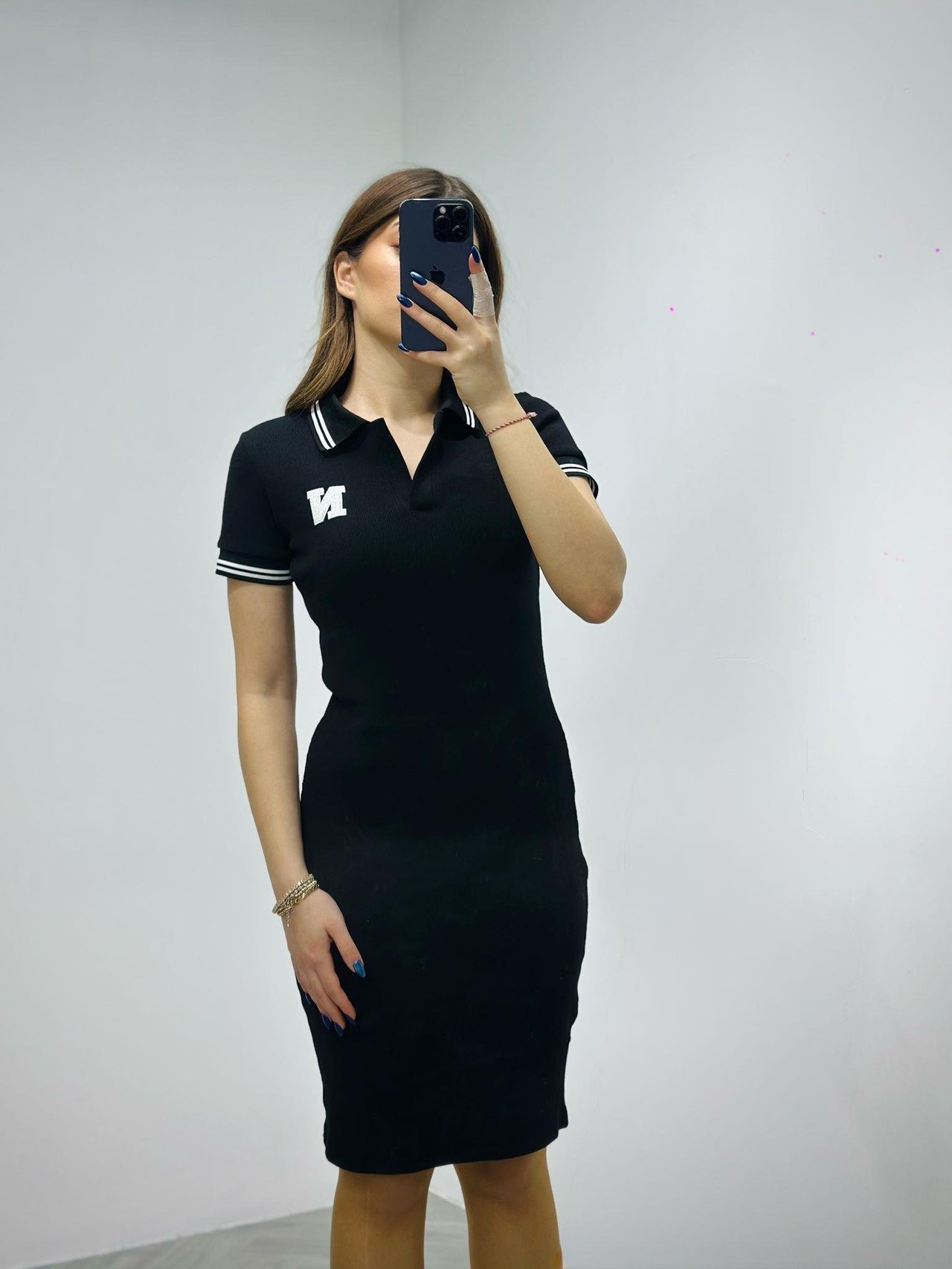 Kaşkorse Kumaş Çizgi Desen Nakış Detay Polo Yaka Elbise Siyah