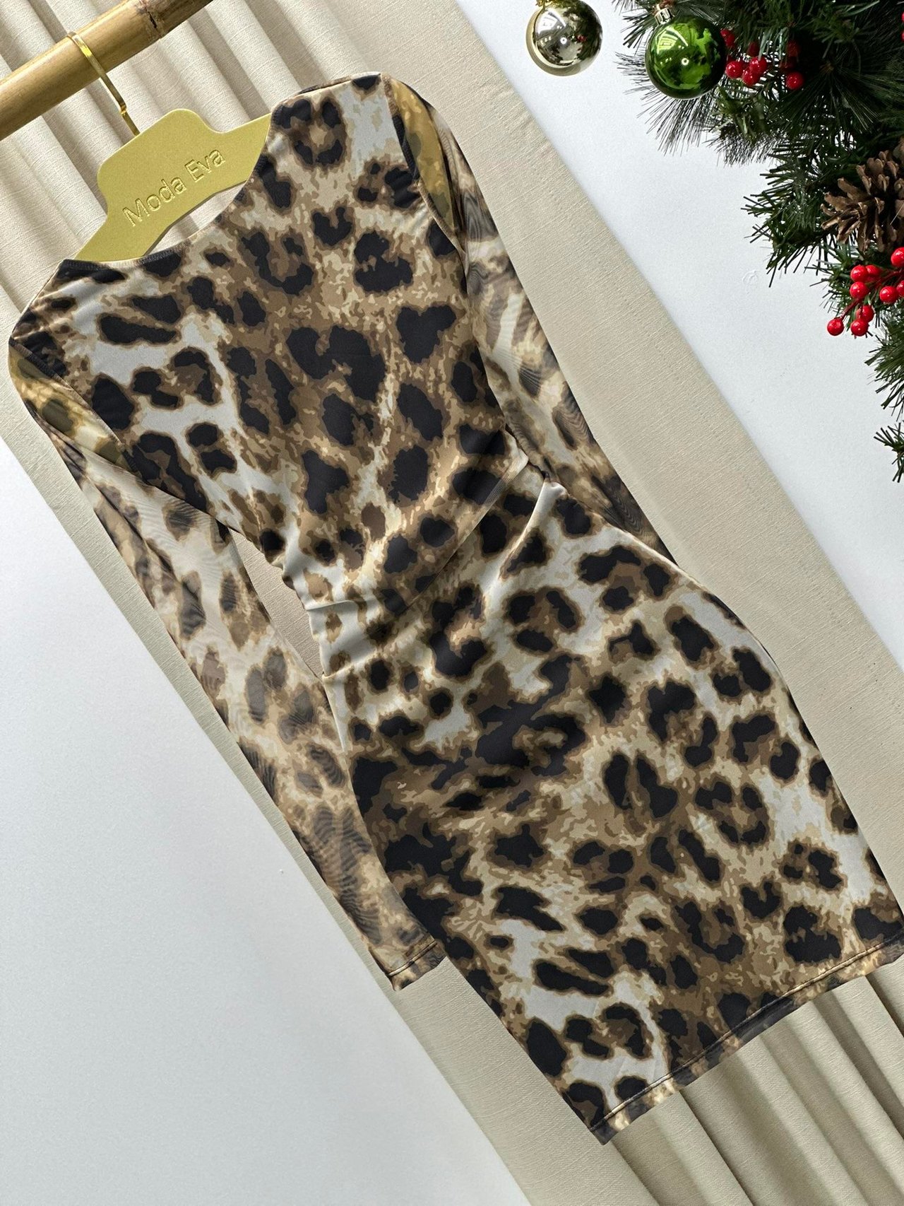 Likralı Tül Sırt Dekolteli Leopar Desen Tasarım Elbise