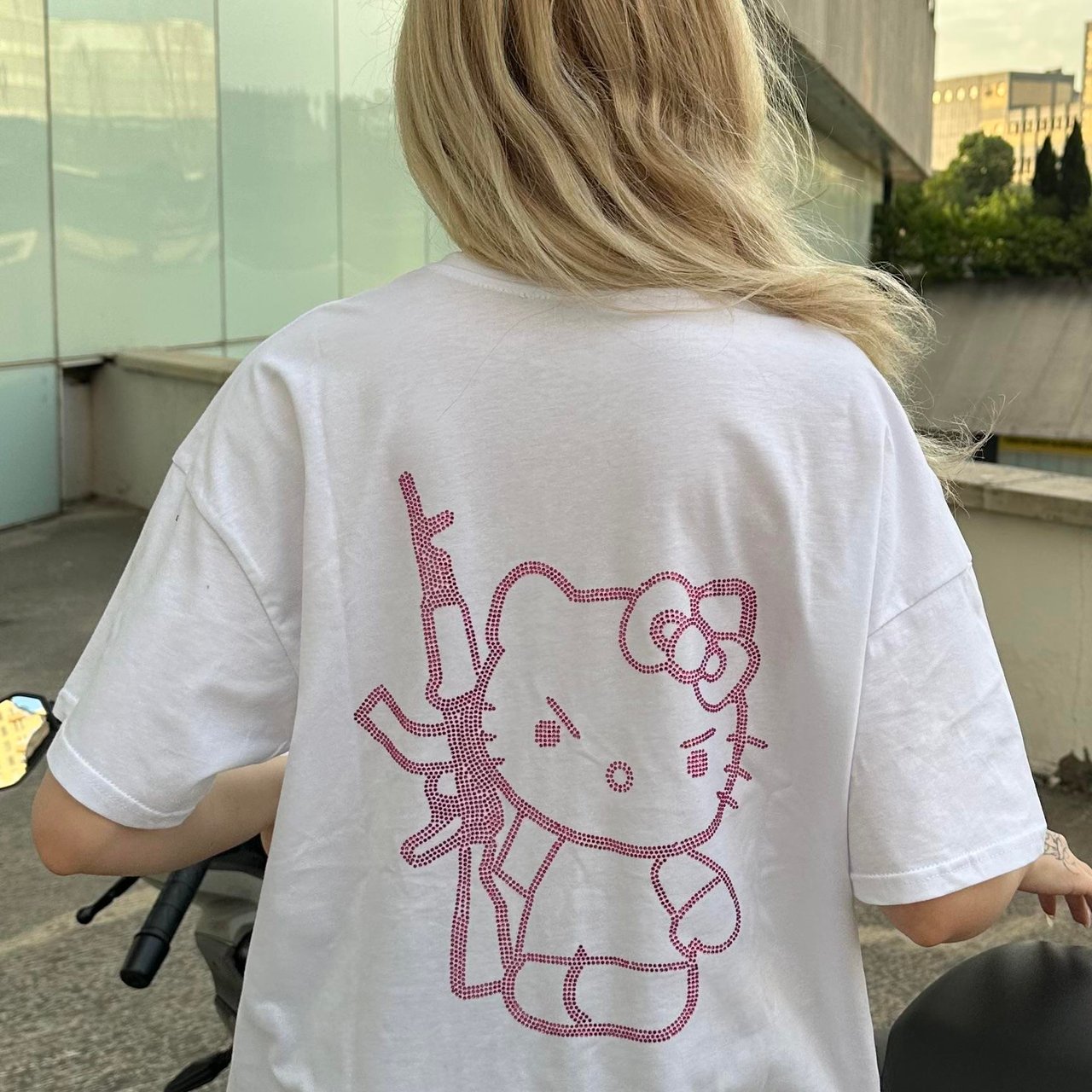 Beyaz Taşlı Hello Kitty Premium Oversize T-shirt
