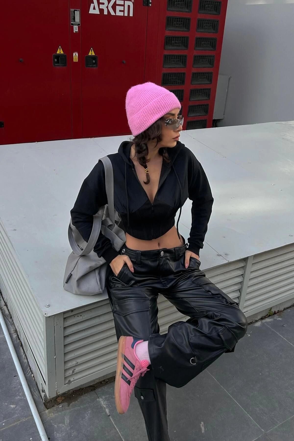 Yeni Siyah Şeritli Crop Top Fermuarlı Kapüşonlu Sweatshirt