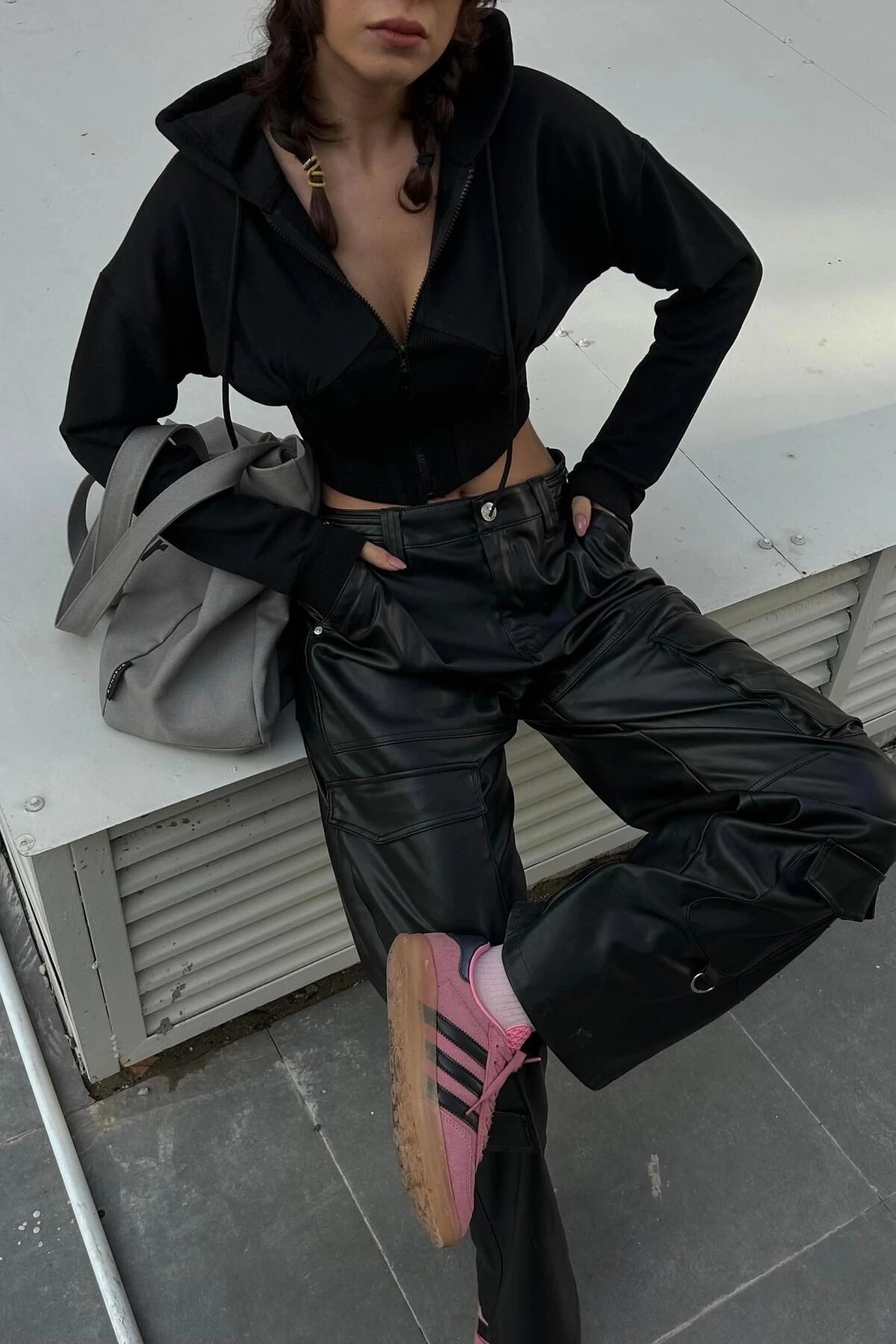 Yeni Siyah Şeritli Crop Top Fermuarlı Kapüşonlu Sweatshirt