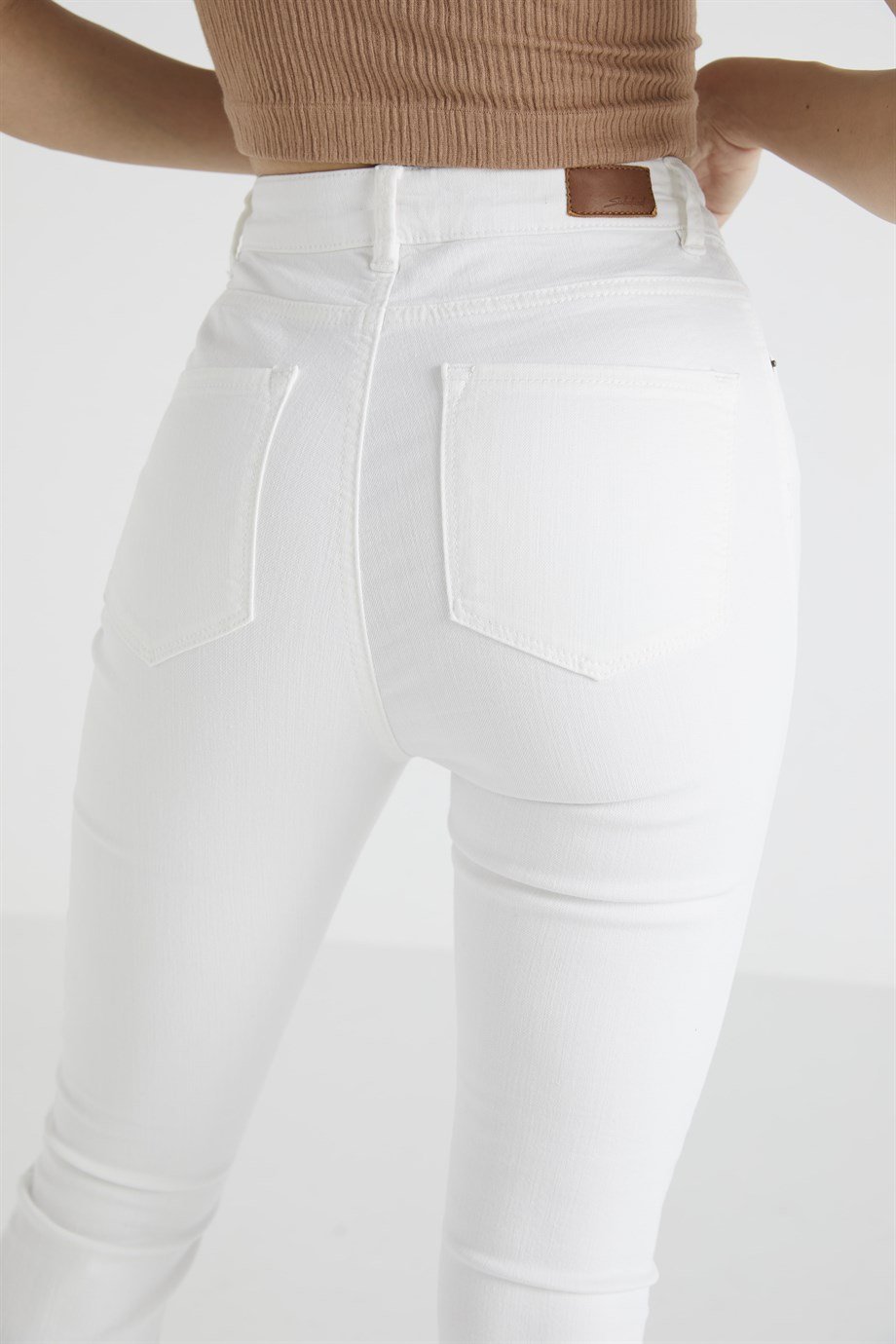 Beyaz Soft Flare Jean