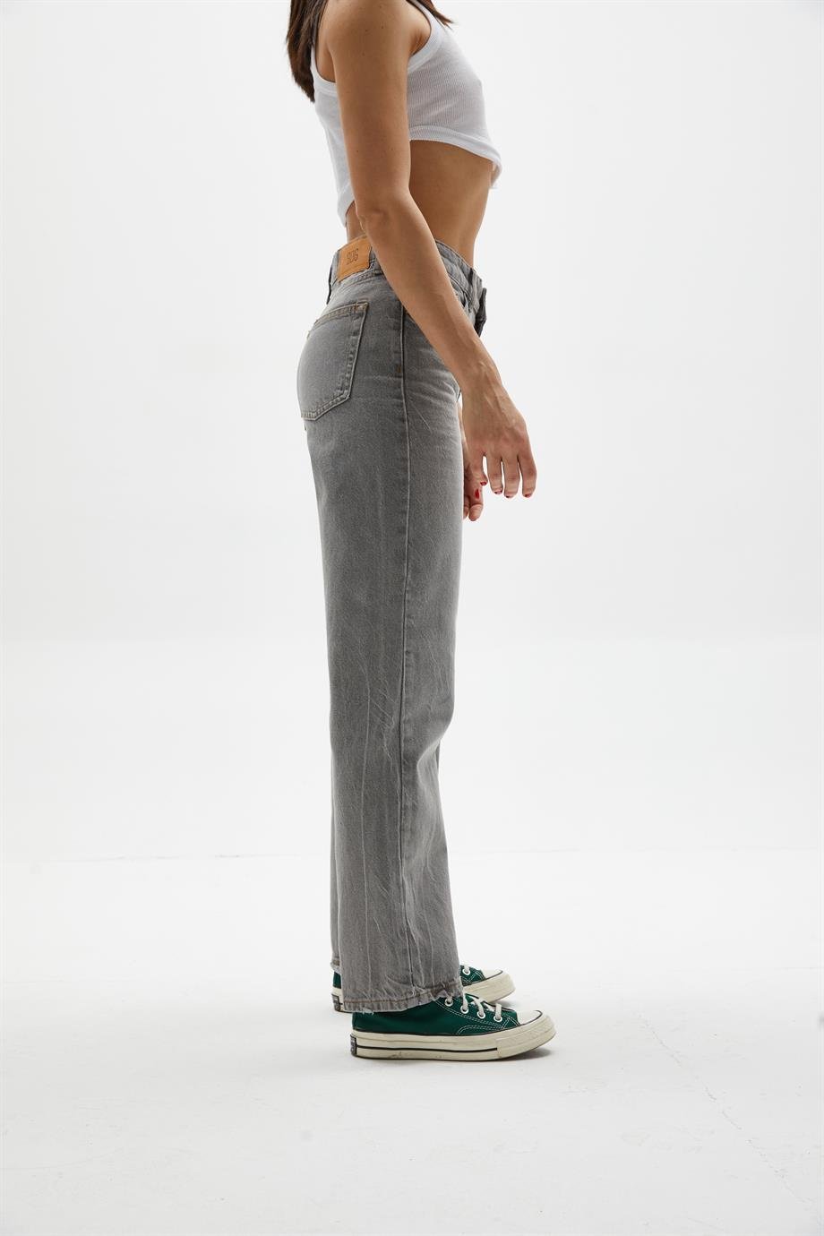 Gri Straight Fit Jean