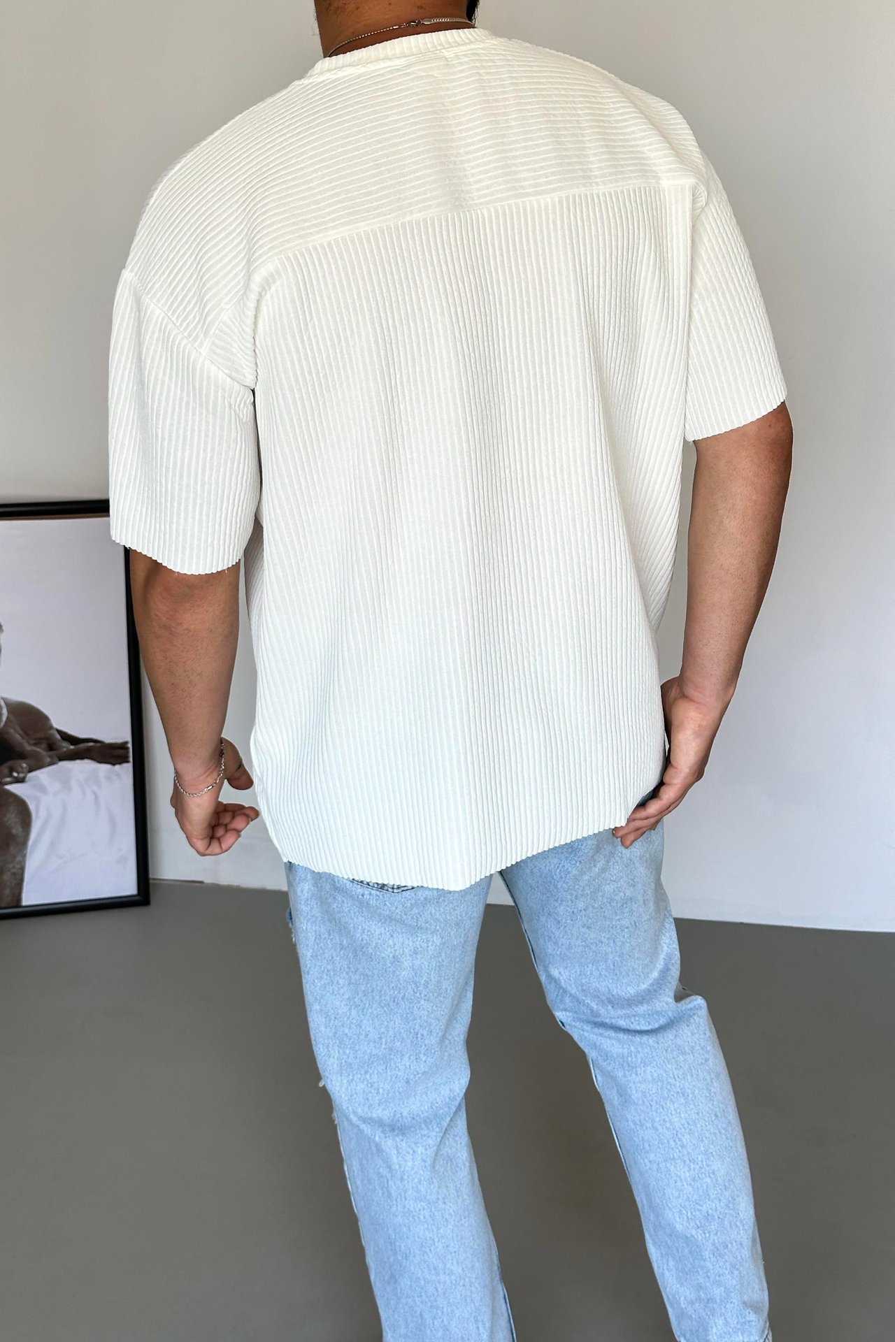 Lazer kesim fitilli oversize beyaz t-shirt