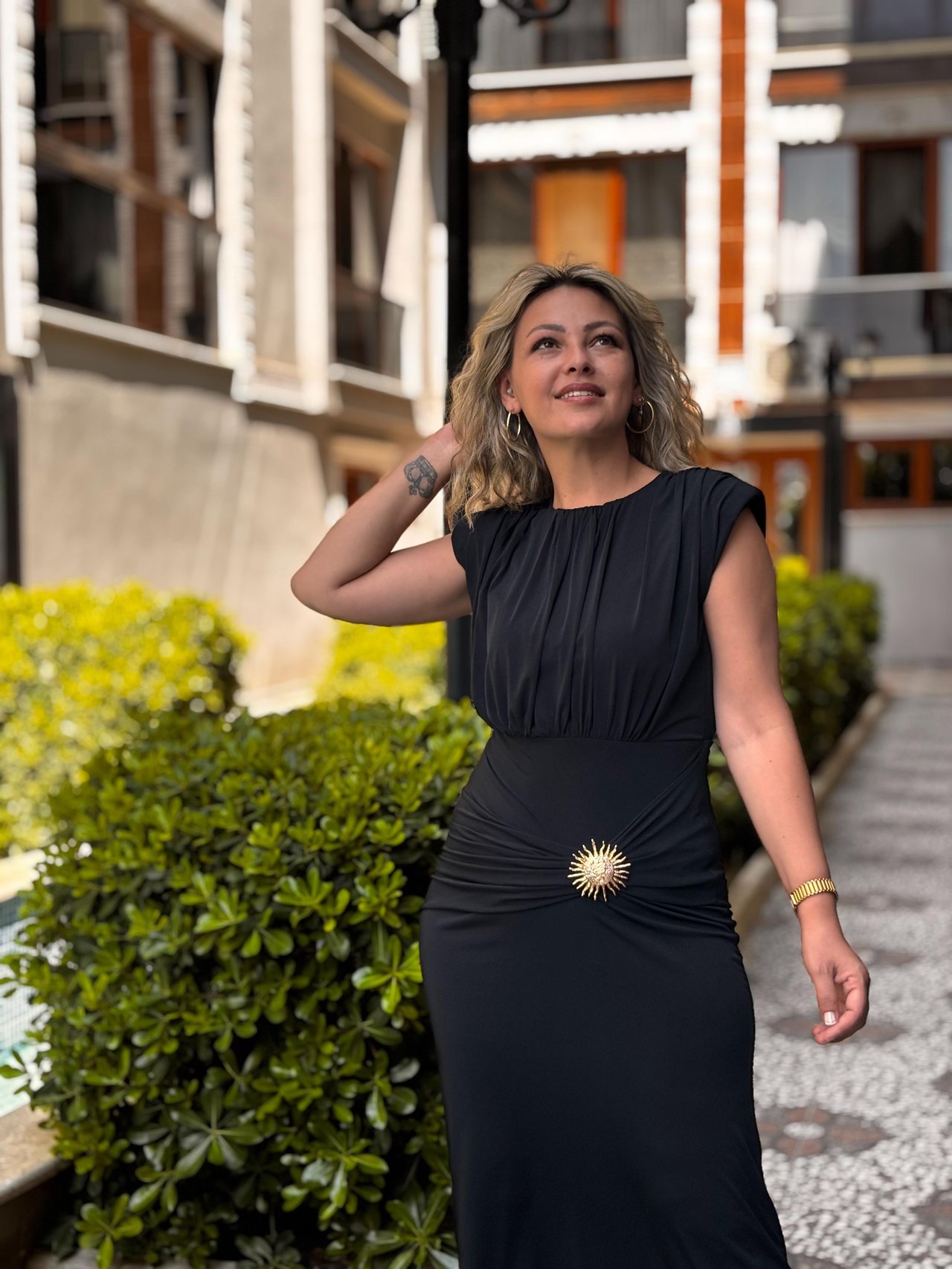 Premium Seri Gold Toka Detaylıı Elbise