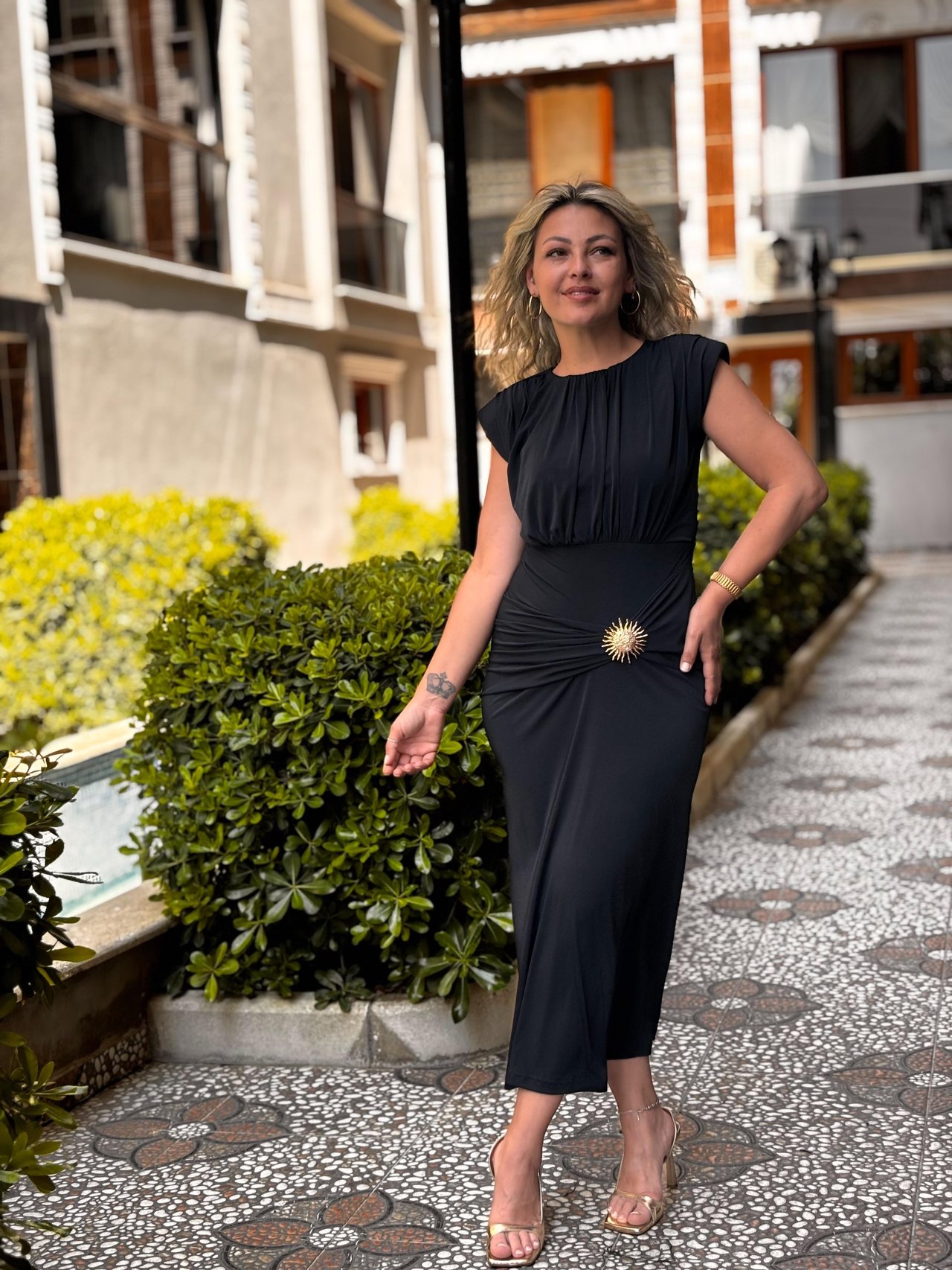 Premium Seri Gold Toka Detaylıı Elbise