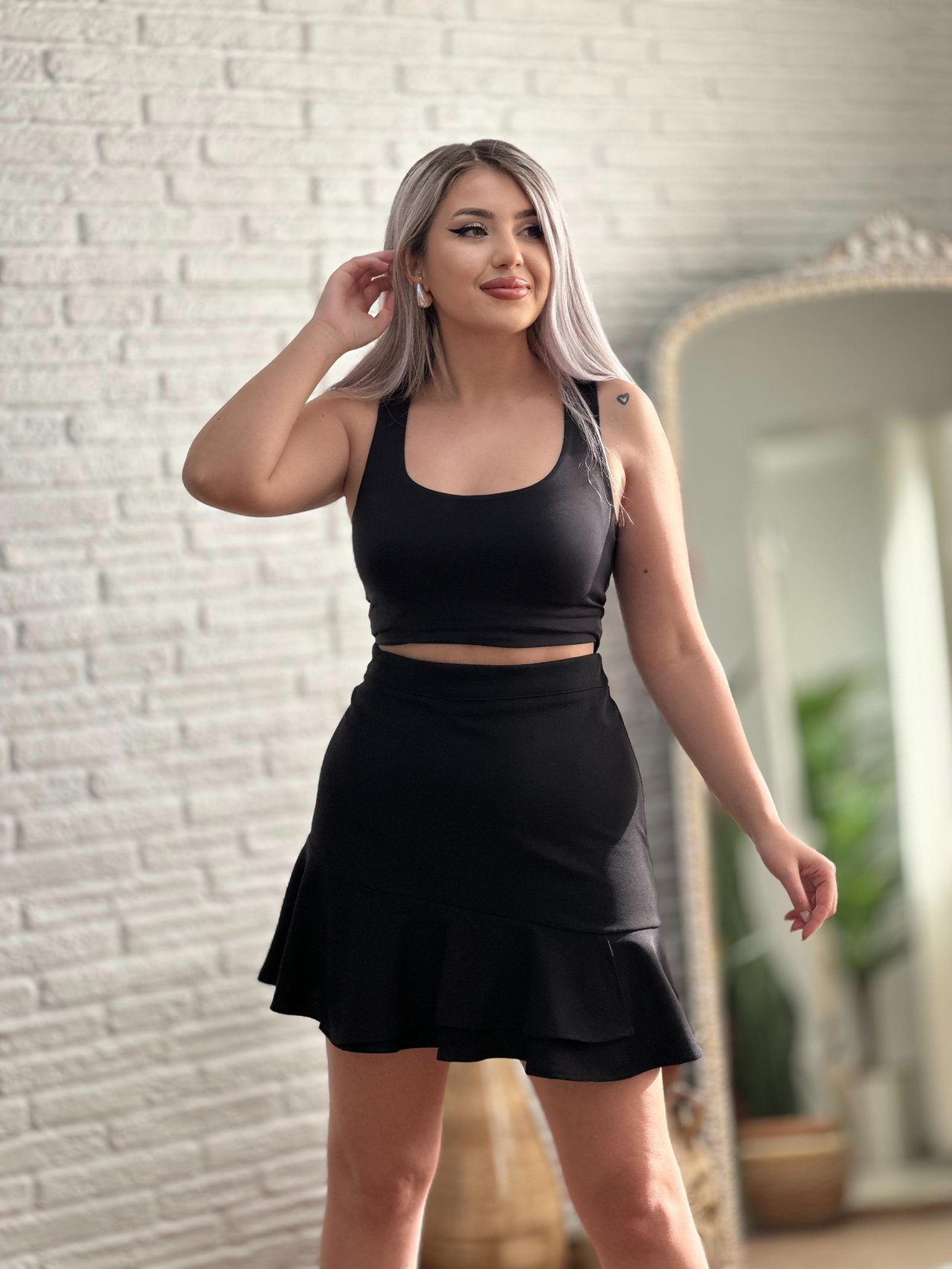 Siyah Fırfırlı Etek