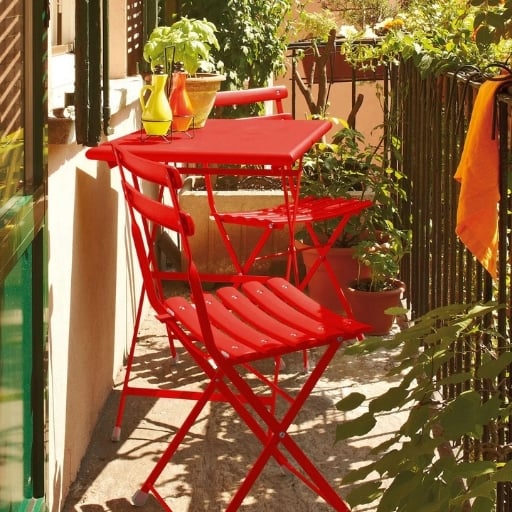 küçük balkon dekorasyonu ideal sandalye