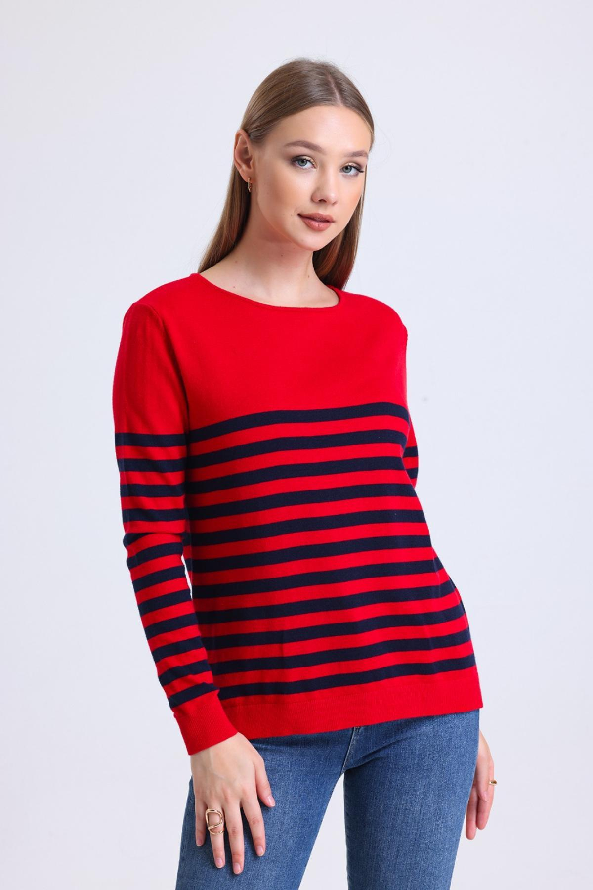 Wholesale Women Red Striped Scoop Neck Knit Blouse 717103