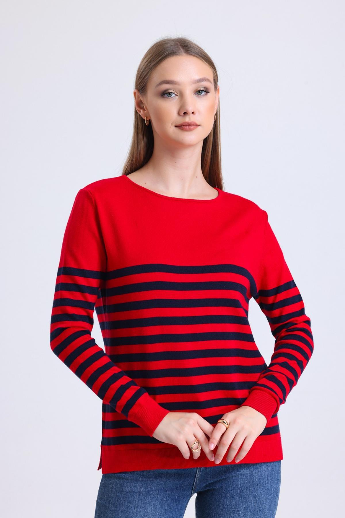 Wholesale Women Red Striped Scoop Neck Knit Blouse 717103