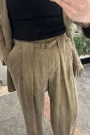 Como Seyyar Kemerli Pileli Lyocell Pantolon HAKİ