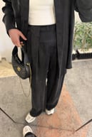 Como Seyyar Kemerli Pileli Lyocell Pantolon SİYAH