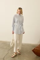 Linens Seyyar Kuşaklı Çizgili Pamuk Gömlek MAVİ