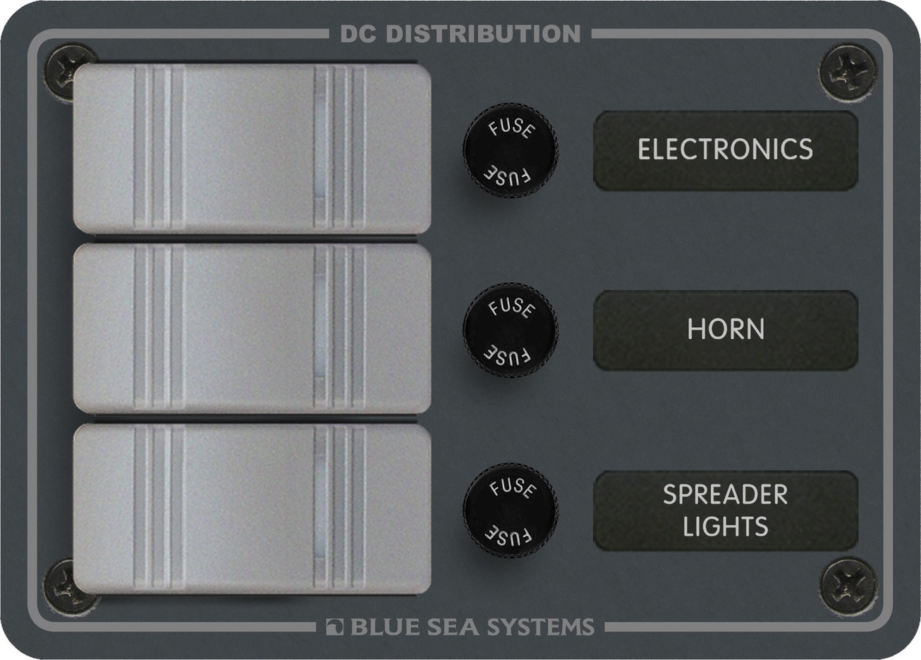 Blue Sea Systems 12/24V DC Su Geçirmez Sigorta Paneli 3'lü 8054