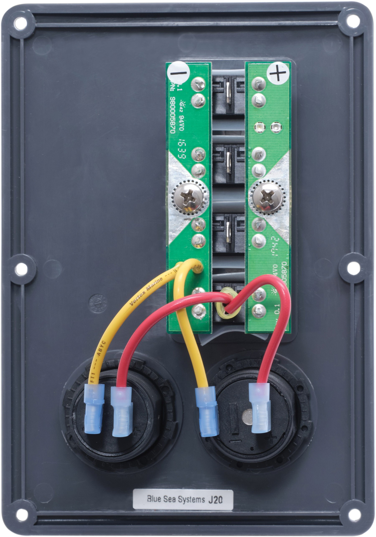 Blue Sea Systems 12V DC Su Geçirmez Sigorta Paneli 4'lü USB + Çakmaklık 4321