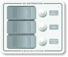 Blue Sea Systems Su Geçirmez 3'lü Switch Sigorta Paneli Beyaz