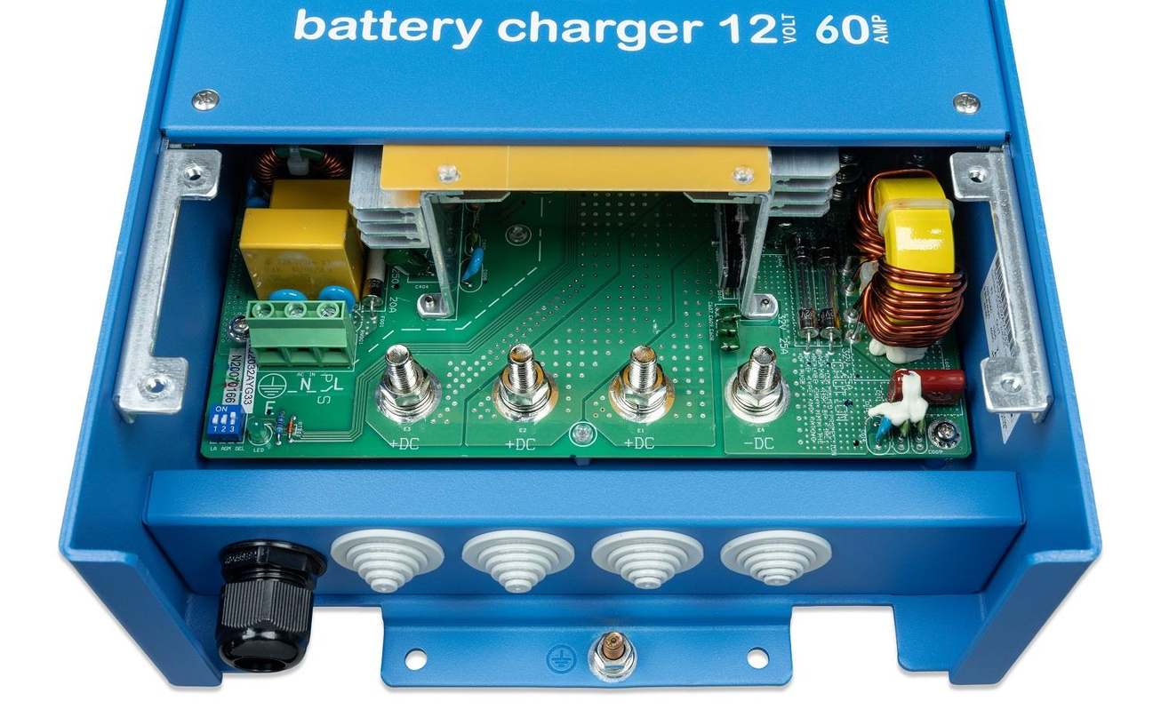 Victron Energy Centaur Akü Şarj Cihazı 12V 60A 3 Çıkış