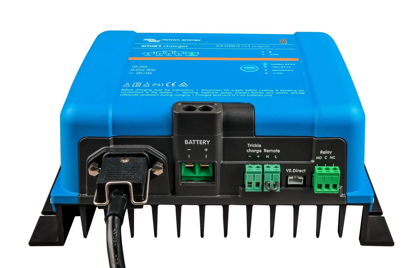 Victron Energy Smart IP43 Akü Şarj Cihazı 24V-25A 1+1 Çıkış 120-240V