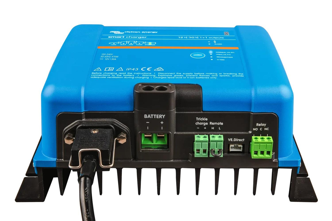 Victron Energy Smart IP43 Akü Şarj Cihazı 12V-30A 1+1 Çıkış 120-240V