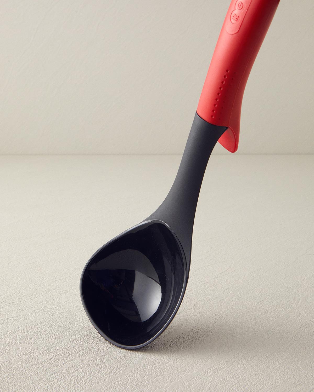 Amara Plastik Kepçe 30 cm Kırmızı