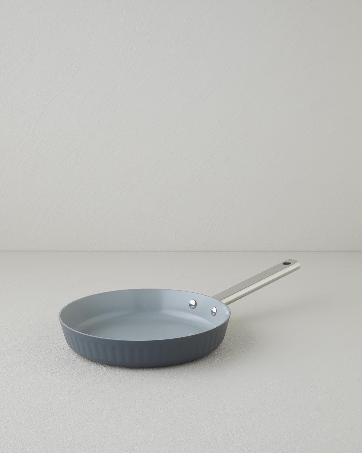 Berlin Alüminyum Fusion Pro Tava 24 cm Gri