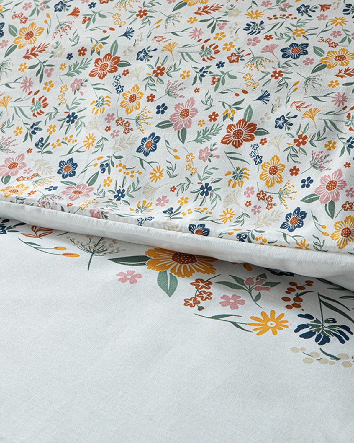Bloomy Lines Pamuklu Çift Kişilik Nevresim Seti Sarı