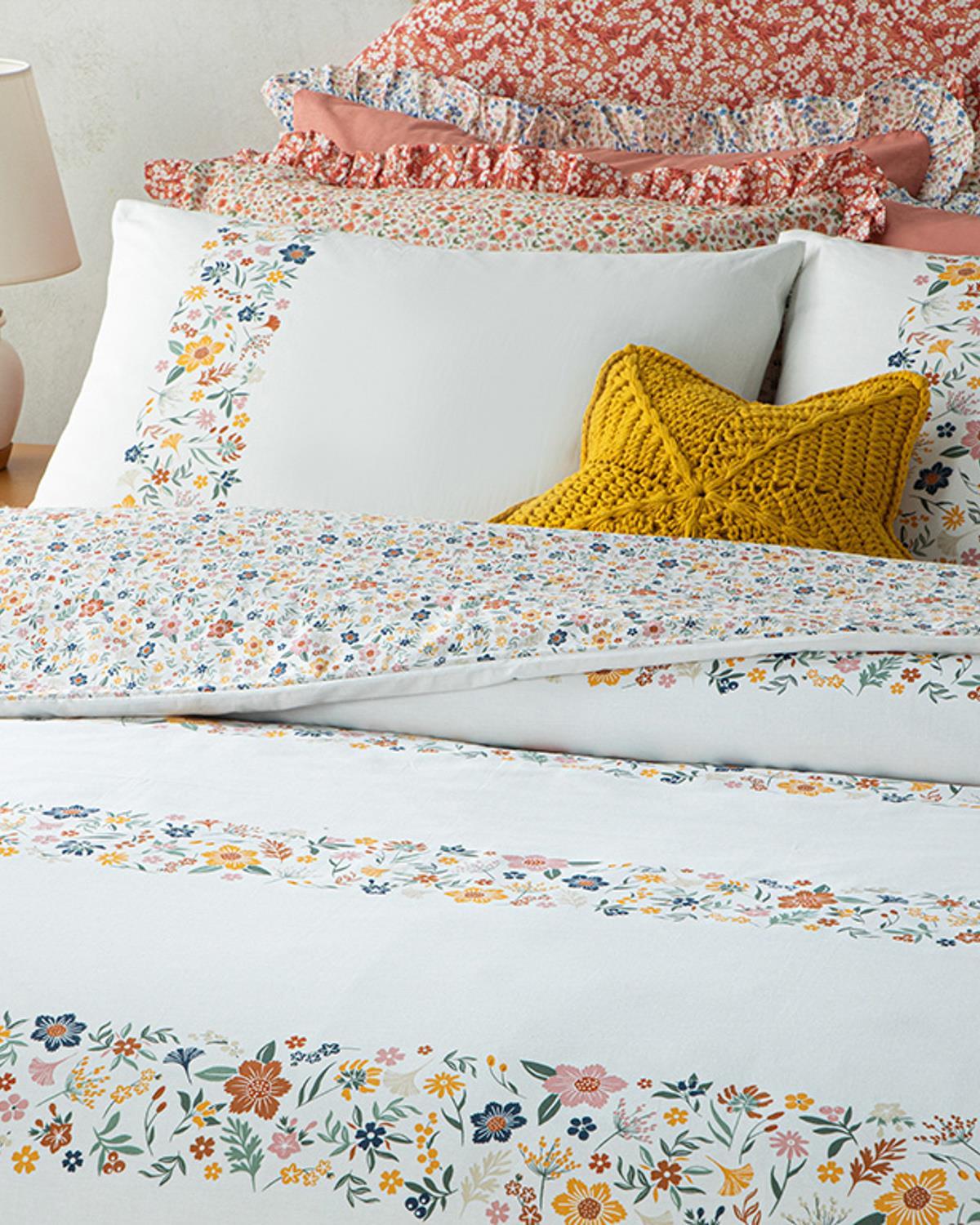 Bloomy Lines Pamuklu Çift Kişilik Nevresim Seti Sarı