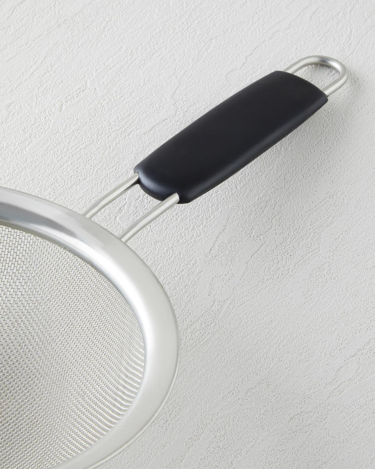 Brims Paslanmaz Çelik Süzgeç 18 cm Siyah