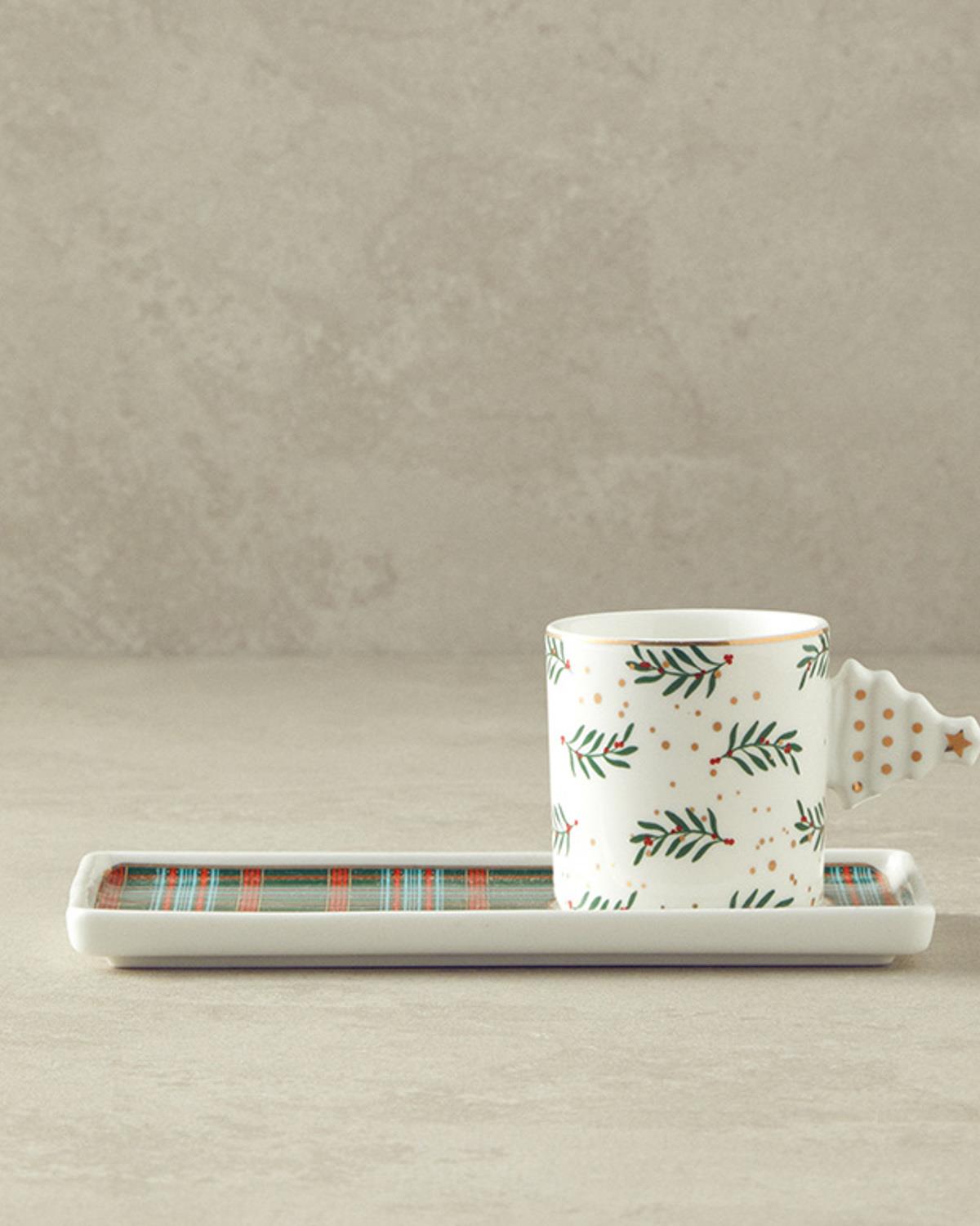 Christmas Tree New Bone China Tepsili Kahve Fincan Takımı Kırmızı