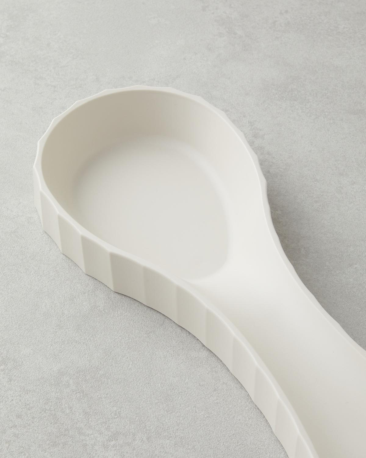 Colessa Plastik Kaşıklık Mutfak Gereci 30 cm Krem