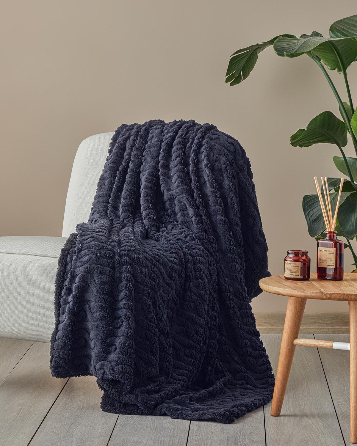 Cozy Braid Kesme Sherpa Tv Battaniyesi Siyah