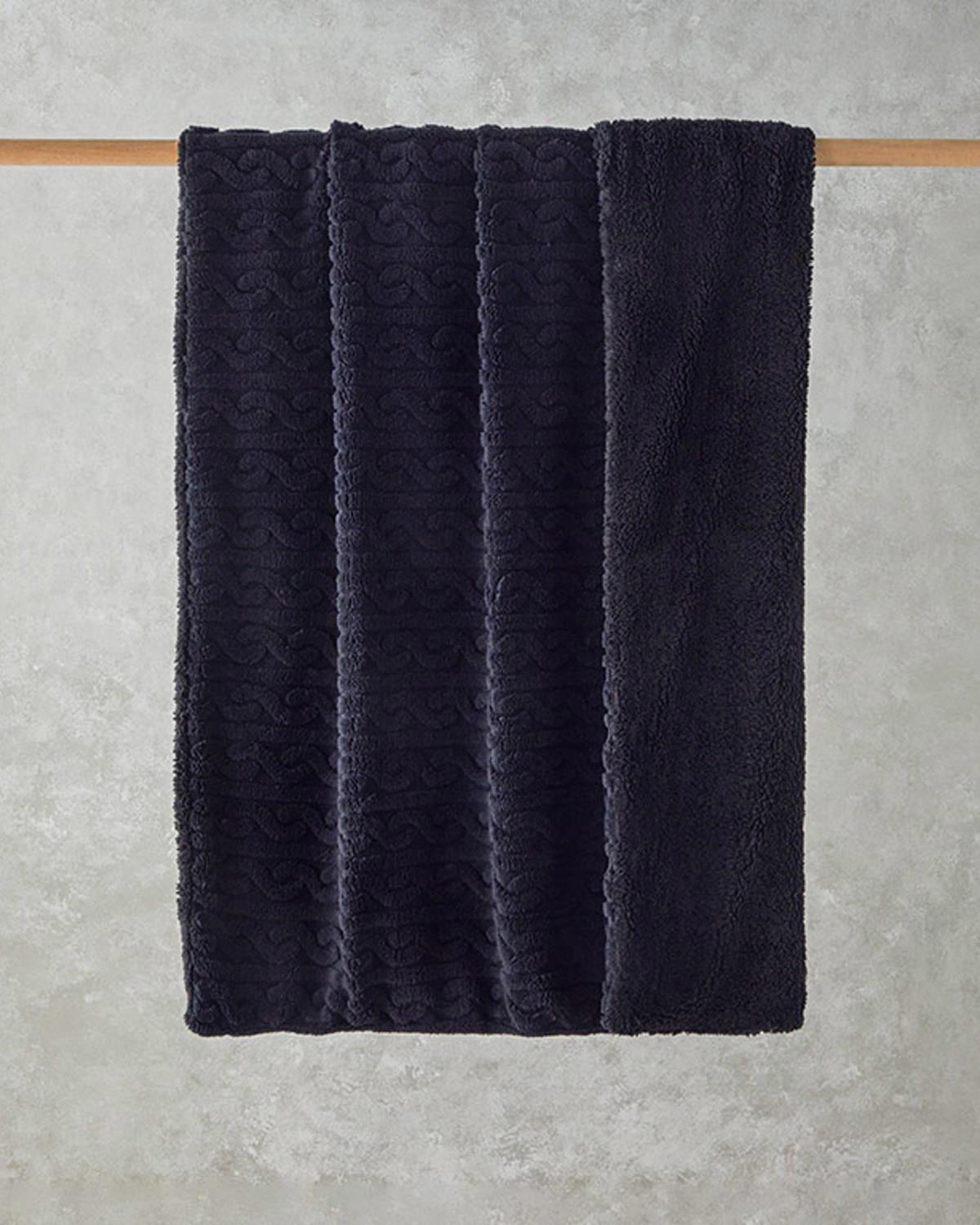 Cozy Braid Kesme Sherpa Tv Battaniyesi Siyah