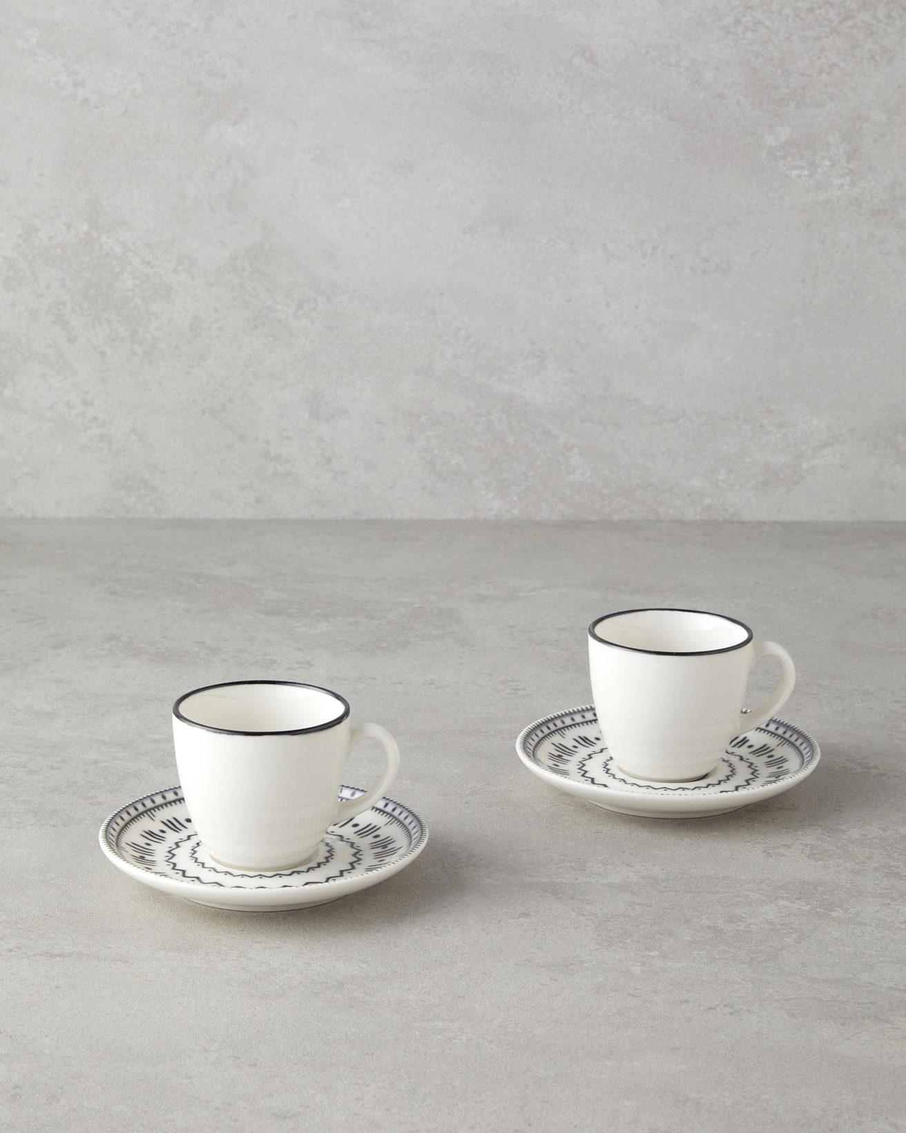 Deco Bone Porselen 4 Parça 2 Kişilik Kahve Fincan Takımı 90 ml Siyah