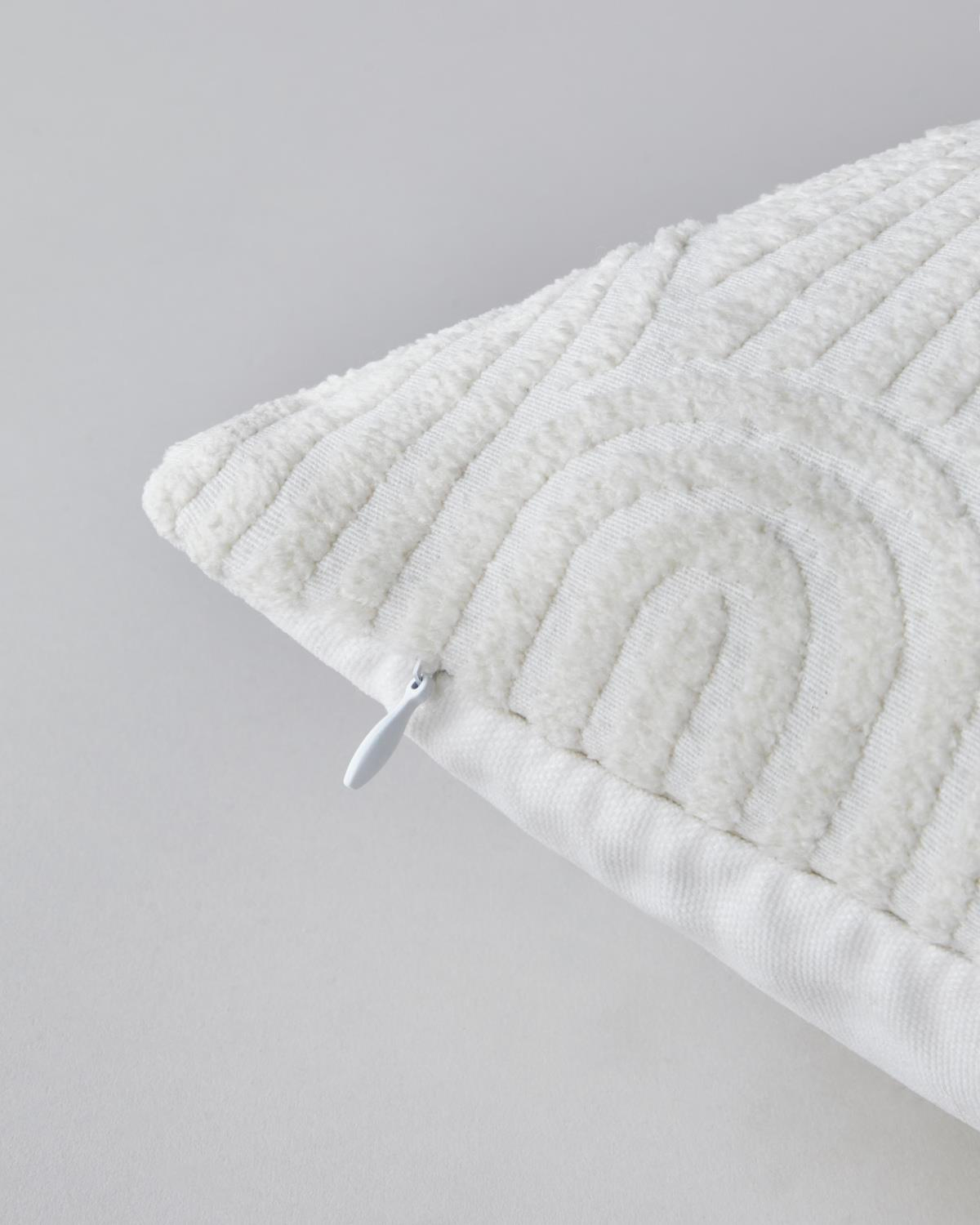 Deluxe Jakarlı Dekoratif Kırlent 35x55 cm Krem