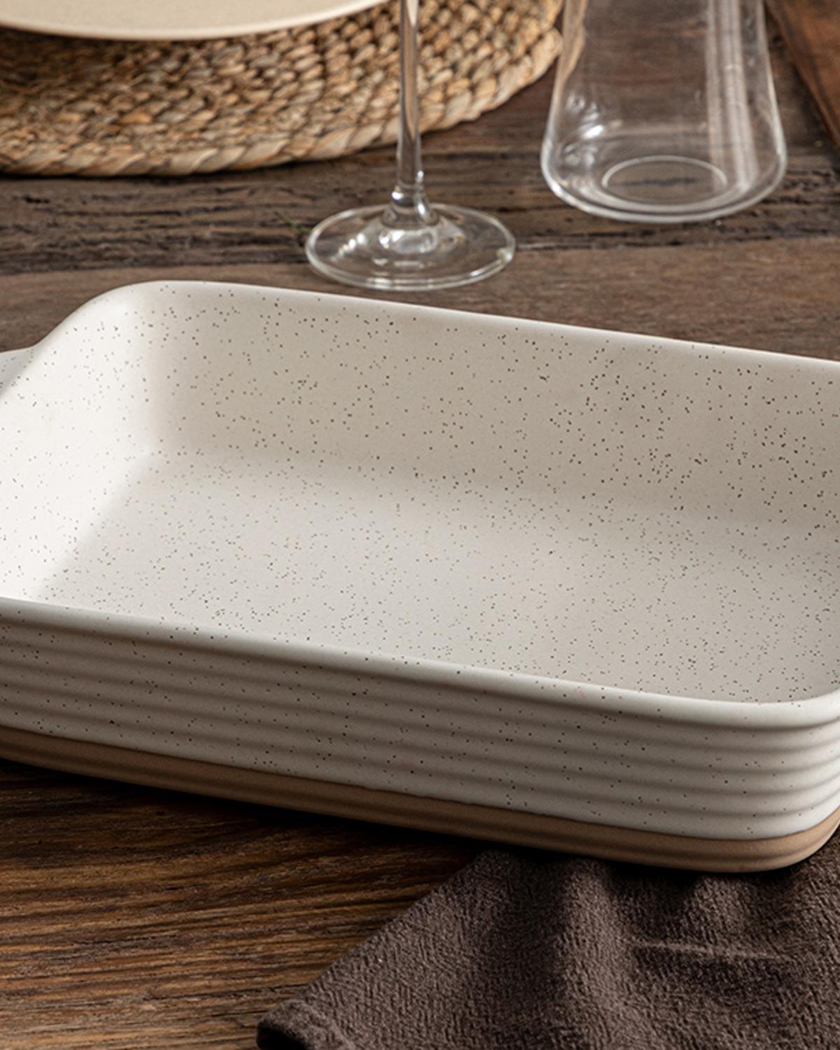 Dots Stoneware Fırın Kabı Beyaz