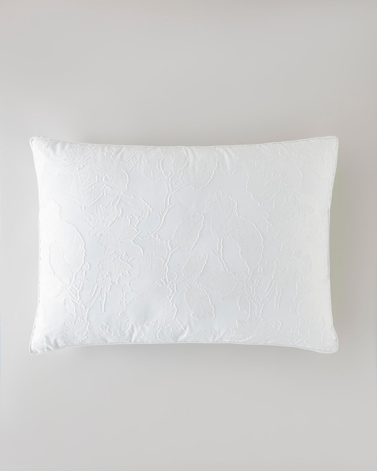 Fleur 3D Jakarlı Yastık 50x70 cm Beyaz