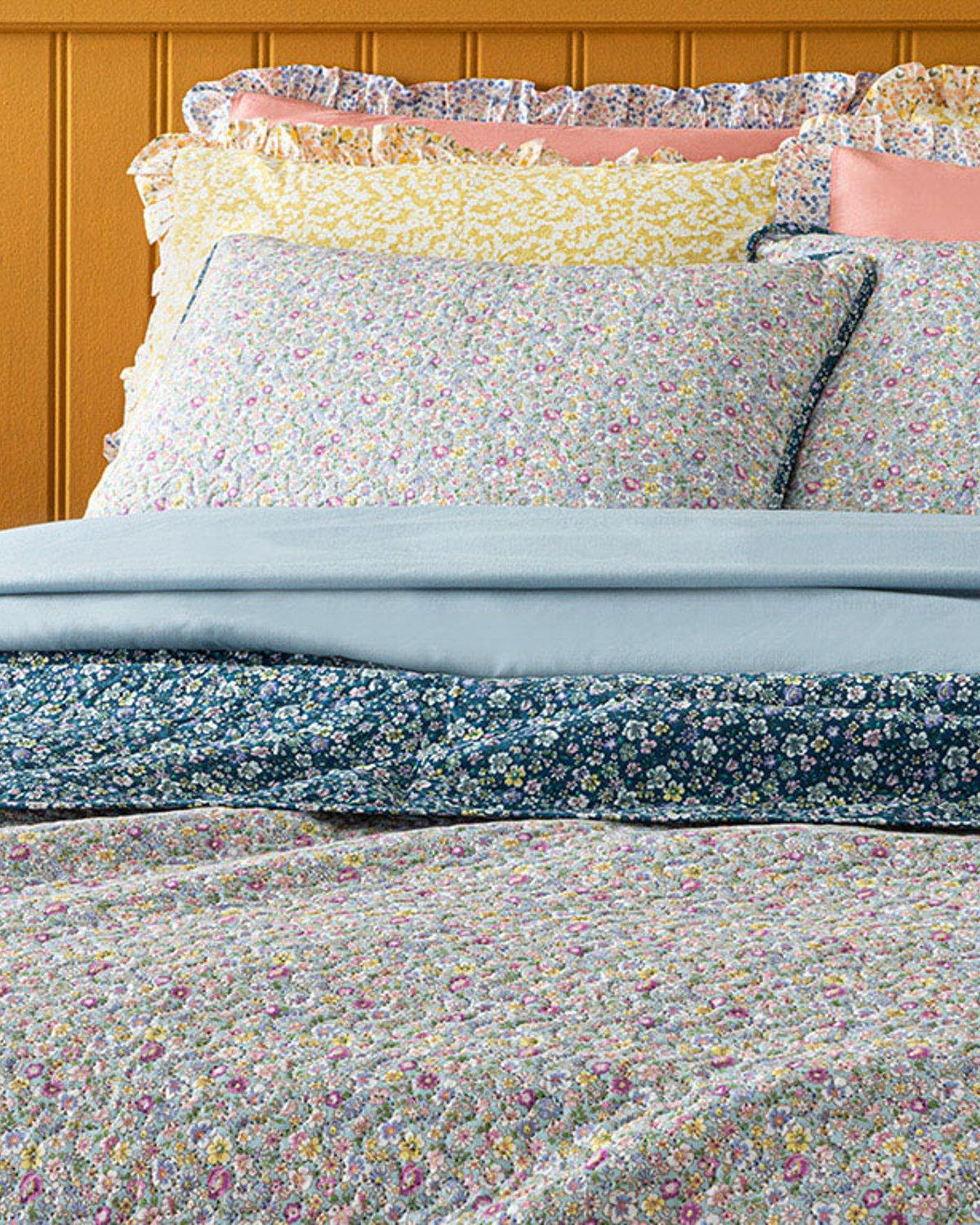 Floral Heaven Çok Amaçlı Çift Kişilik Yatak Örtüsü Takımı Seledon