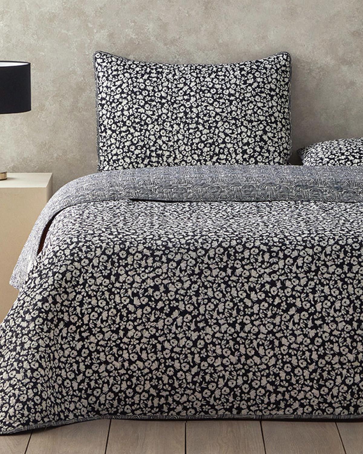 Flowery Modern Çok Amaçlı Tek Kişilik Yatak Örtüsü Takımı Siyah