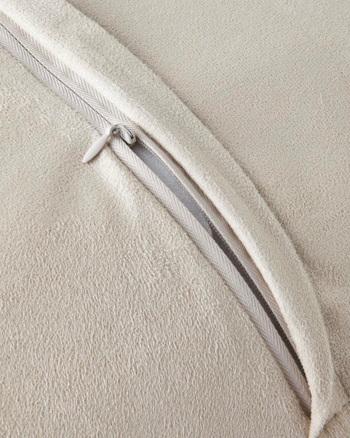 Fluffy Kırlent Kılıfı 45x45 cm Vişne