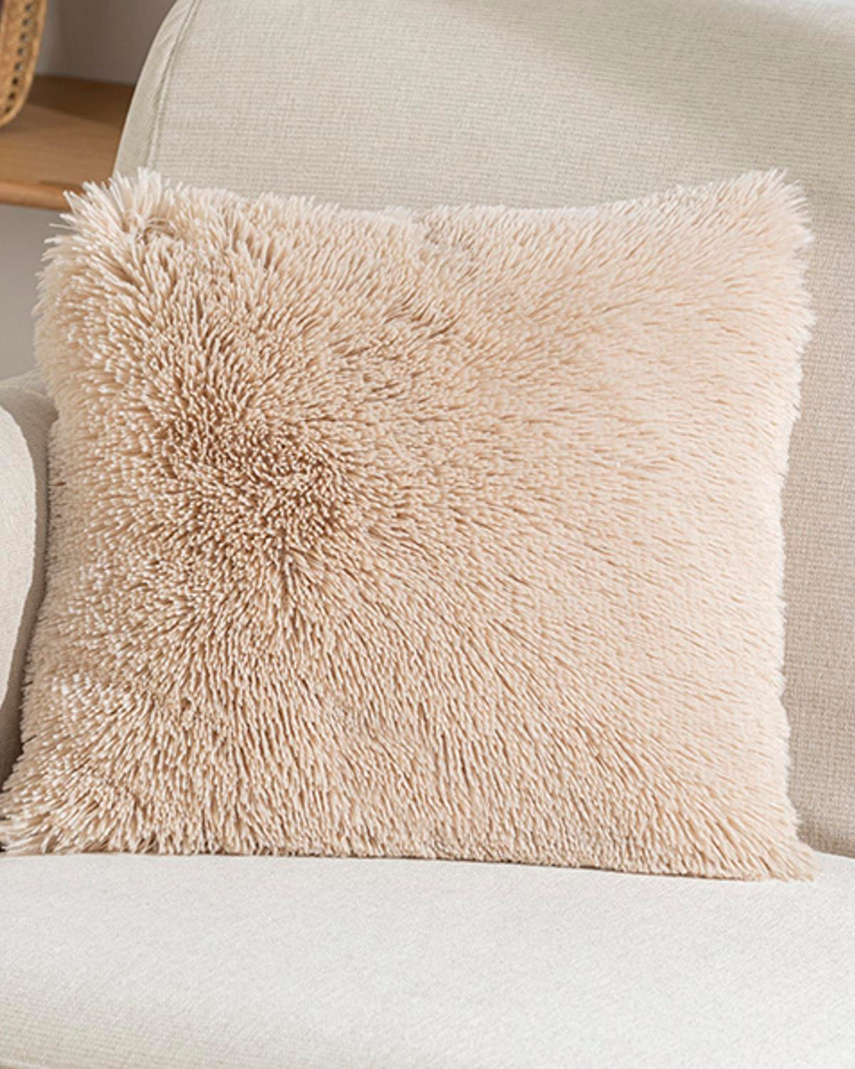 Fluffy Peluş Kırlent Kılıfı Bej