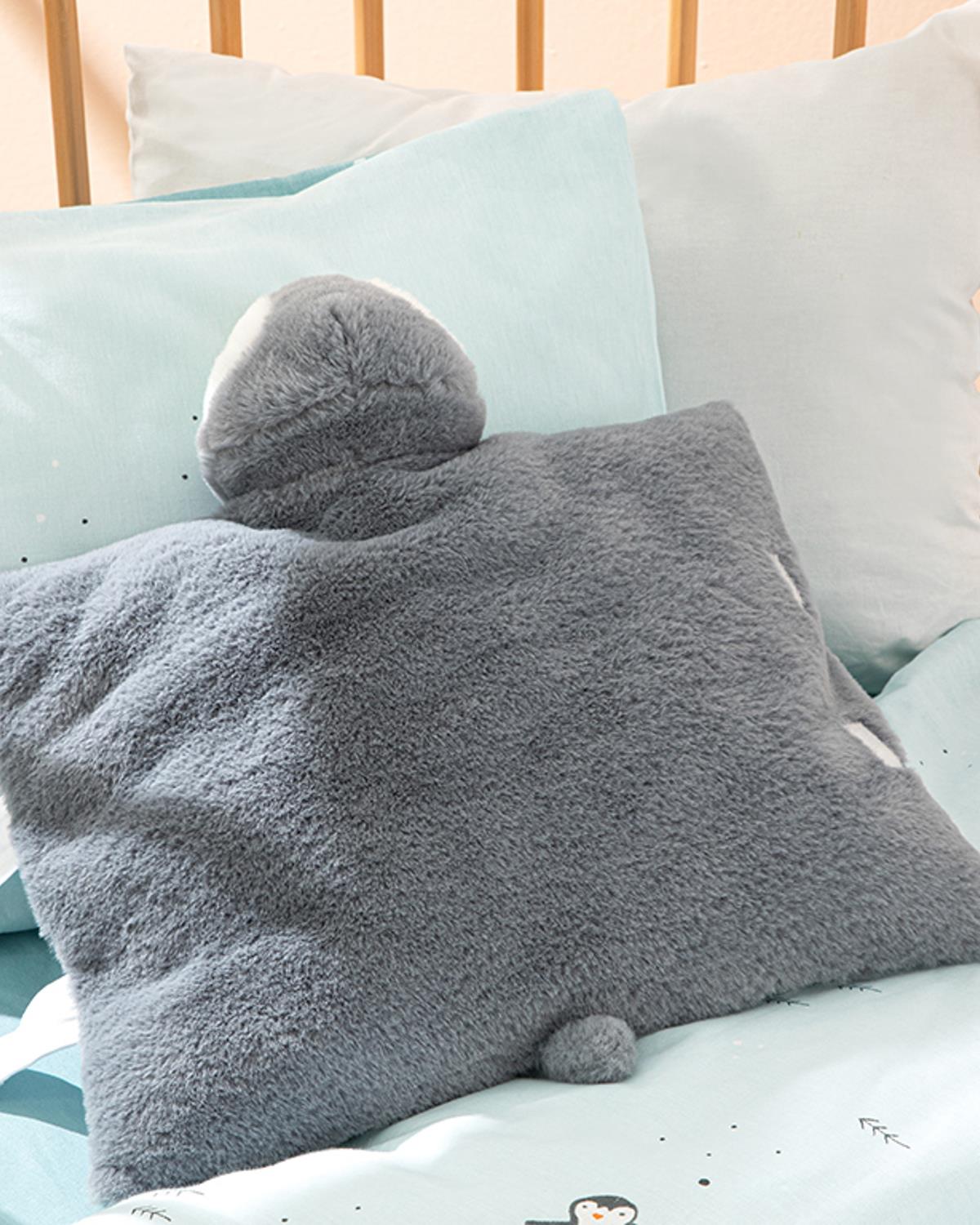 Little Penguin Çocuk Yastık Gri