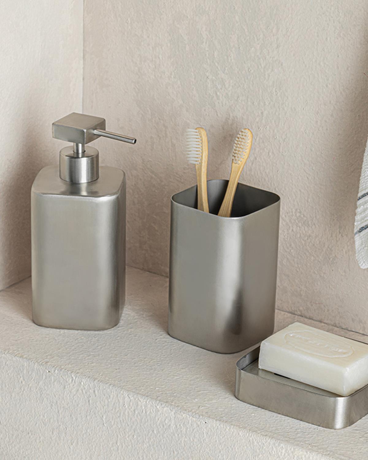Matte Chic Paslanmaz Çelik Banyo Seti 7,1x7,1x16,4cm 7,1x7,1x11,7cm Silver
