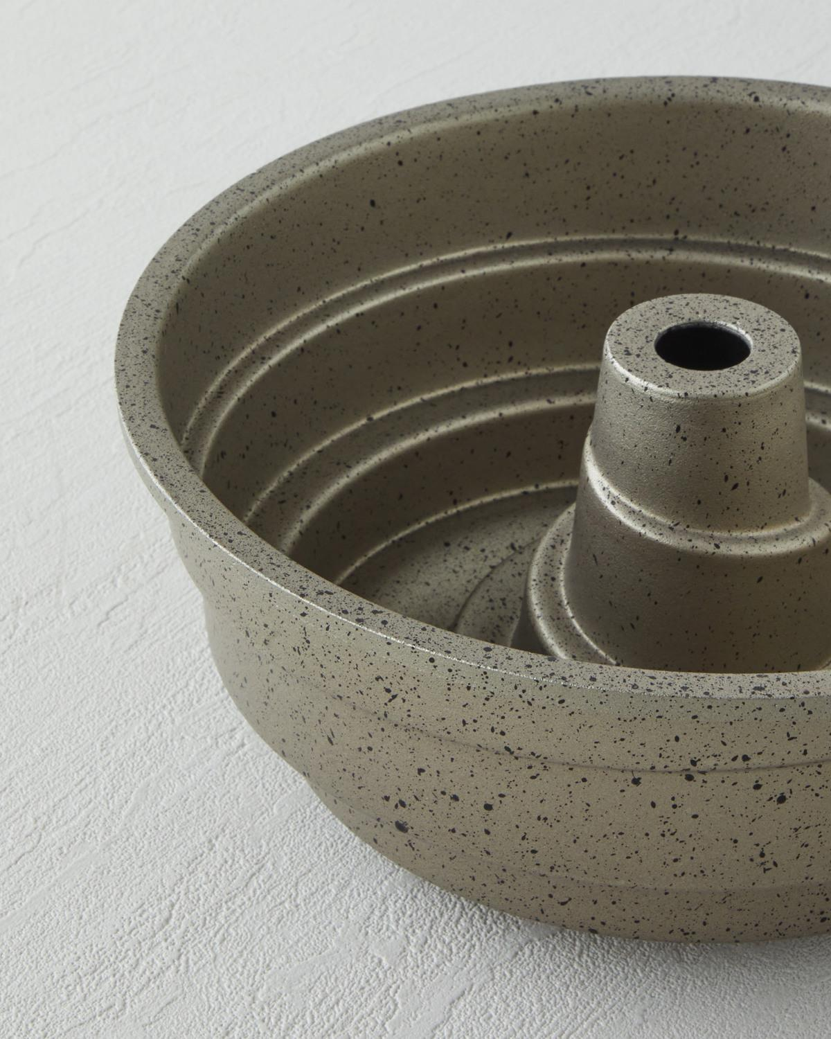 Patisserie Hazel Premium Döküm Yuvarlak Kek Kalıbı 25 cm Şampanya